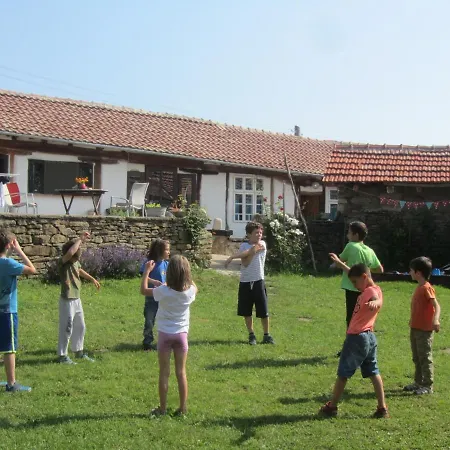 Runya Lodge *