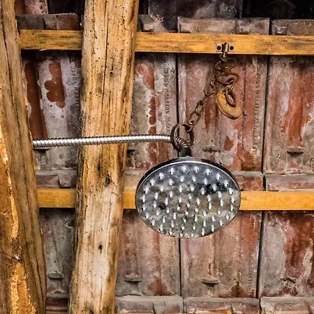 Хостел Runya Lodge *