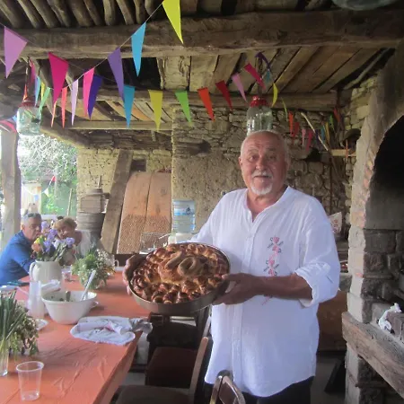 Runya Lodge Хостел Габрово
