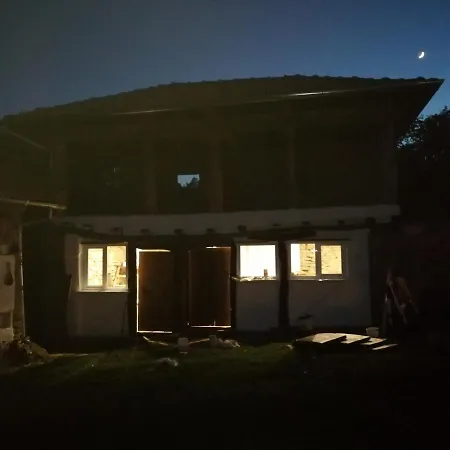 Runya Lodge Хостел Габрово