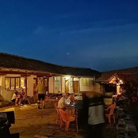 Runya Lodge Hostel